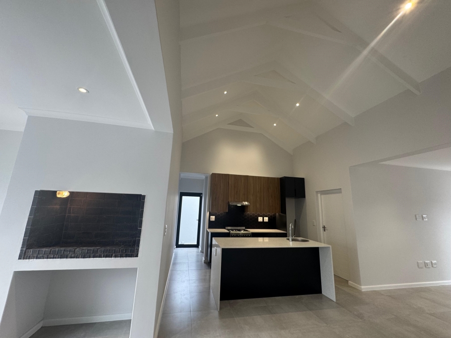 3 Bedroom Property for Sale in Sandown Western Cape